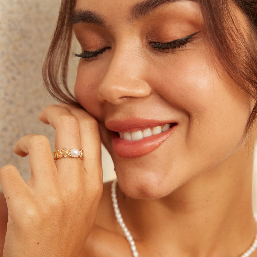Vintage Gold Wave Pearl Ring