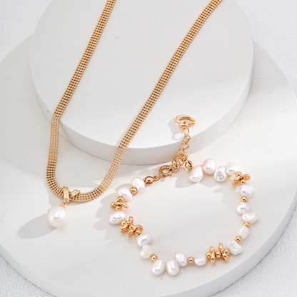 Vintage Gold Lace Pearl Necklace
