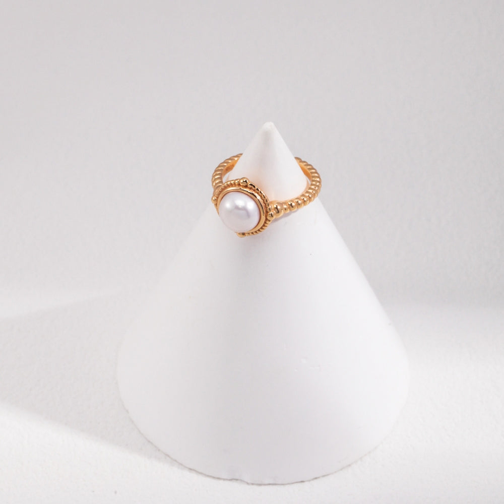 Swan Ring