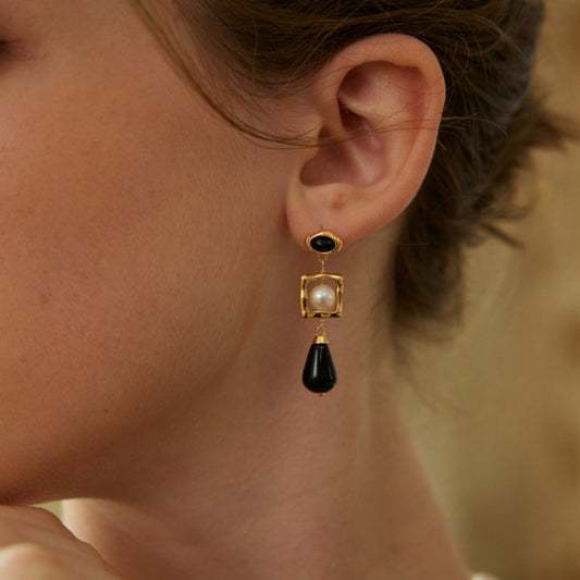 Onyx Eclat Earrings
