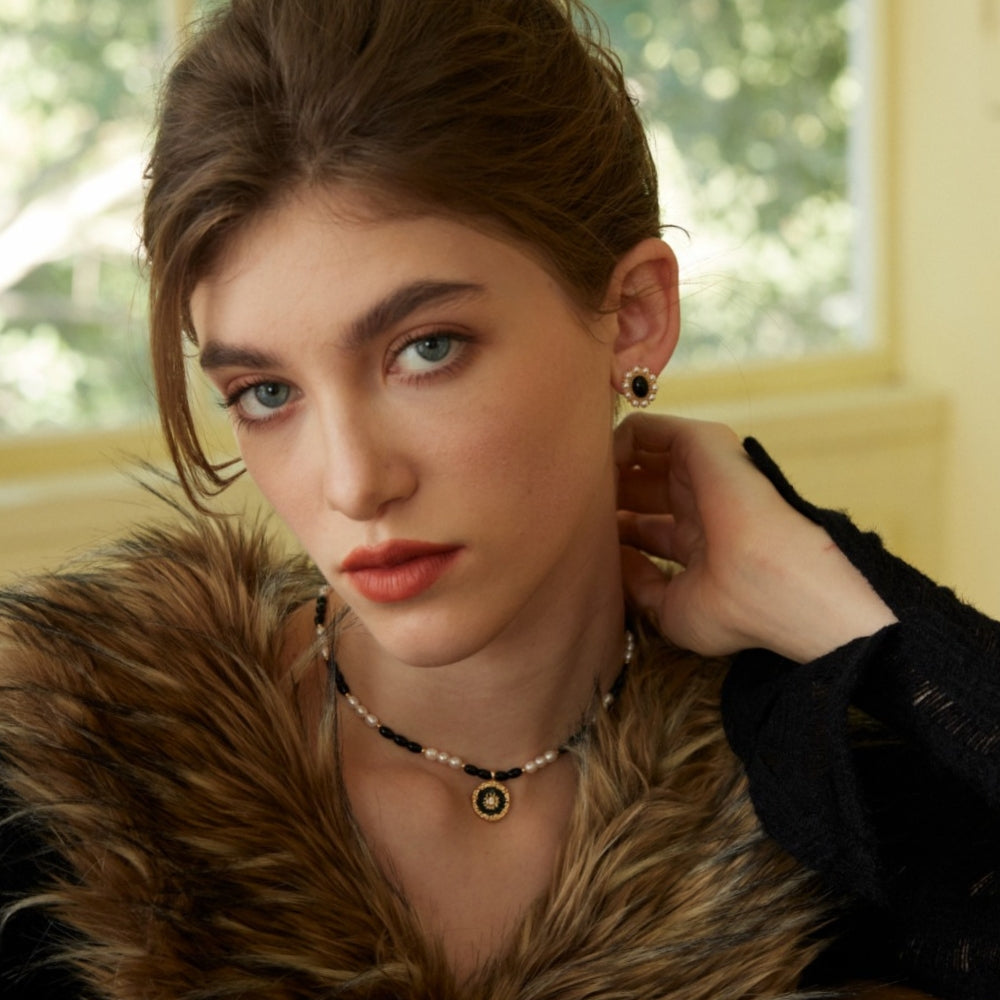 Noir Emblem Necklace