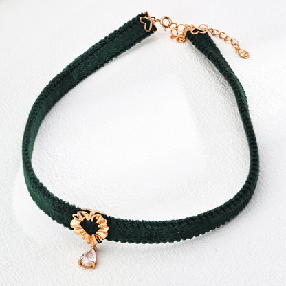 Velvette Heart Choker