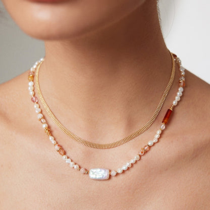 Roselight Pearl Necklace