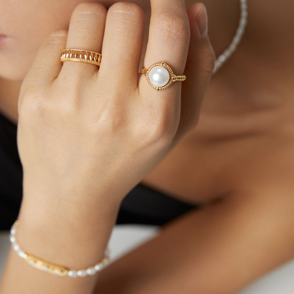 Swan Ring